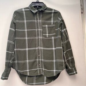 Universal Thread - Green Layering, Button Down Plaid